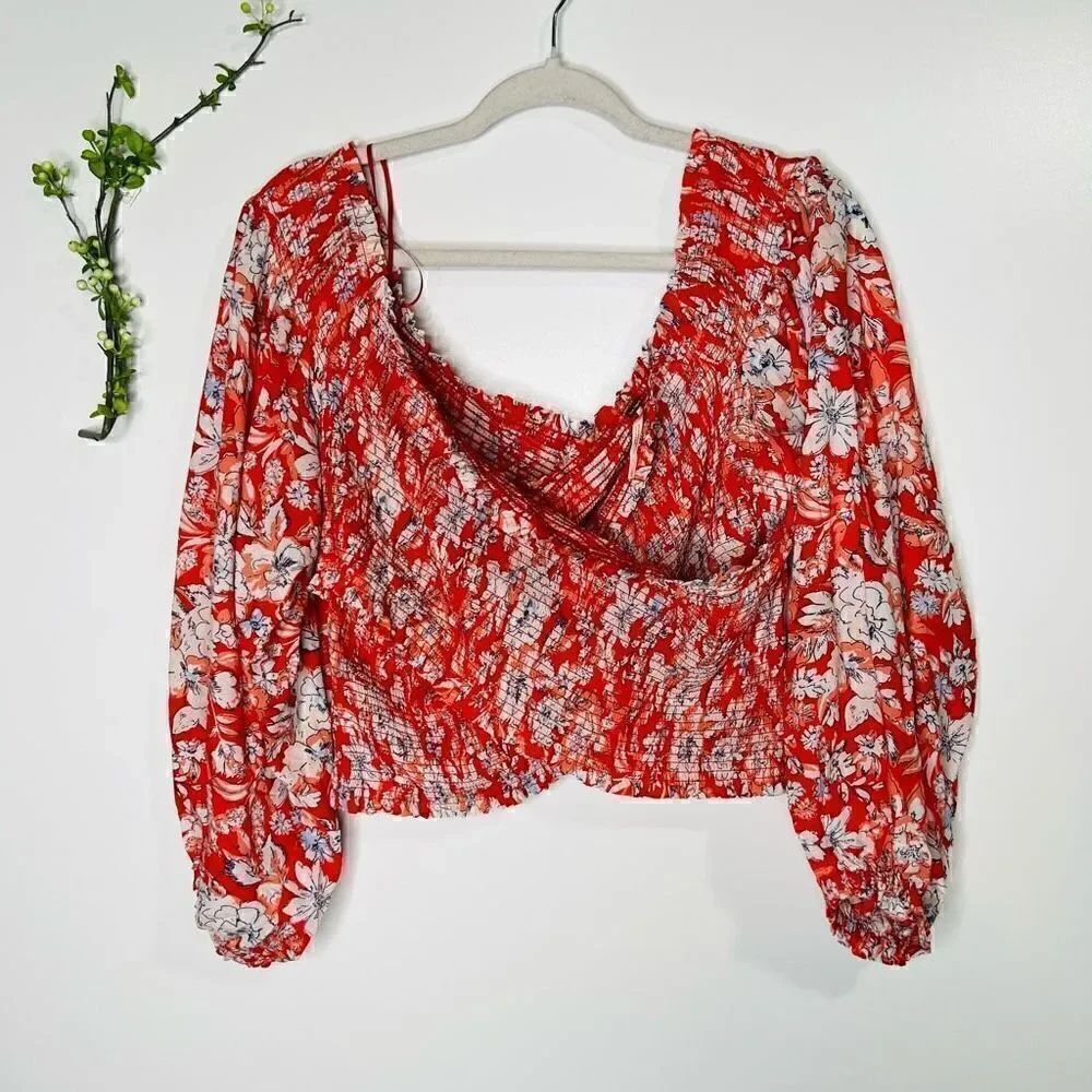 FreeโPeopleโPinkโRedโWhiteโFloralโCropโPuffโBlousonโSleeveโBlouse